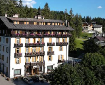 HOTEL MAJONI